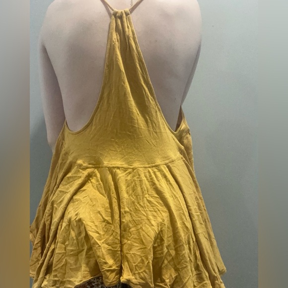 Urban Outfitters High-Low Tank Top. - Picture 3 of 3